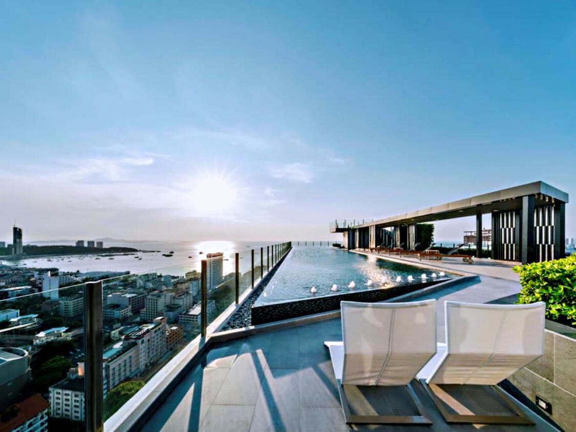 The Base Central Pattaya Extérieur photo